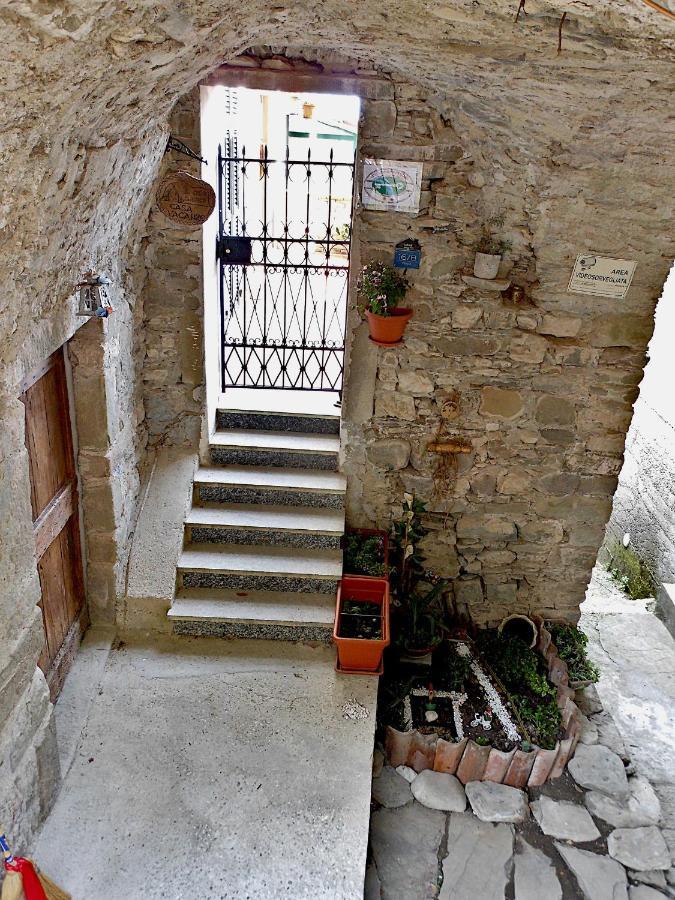 Il Nido Magico Incanto E Magia Nel Borgo Antico Calice al Cornoviglio Extérieur photo